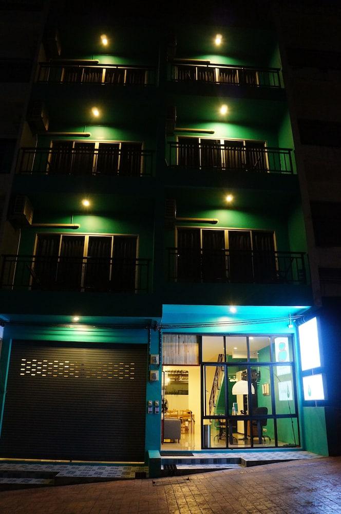 Two Color Patong Otel Dış mekan fotoğraf